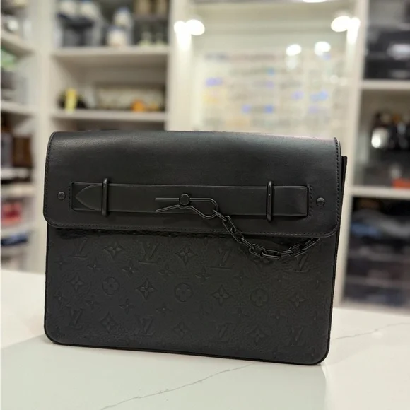 Louis Vuitton Monogram Taurillon Pochette Steamer - Picture 2 of 13